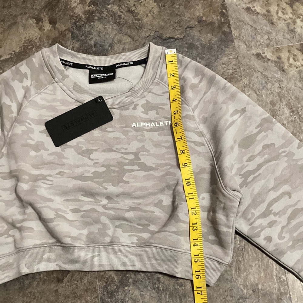 NWT - Ladies Alphalete Classic Crew Crop Sweatshirt (S) - Picture 6 of 7
